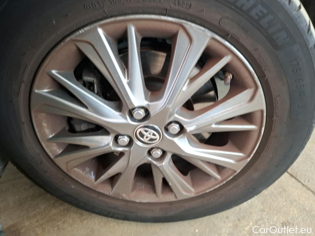  Toyota  Yaris  Hybride 5p Berline 1.5 VVT-I HYBRID Dynamic Business / TRANSFO VP/VF #37