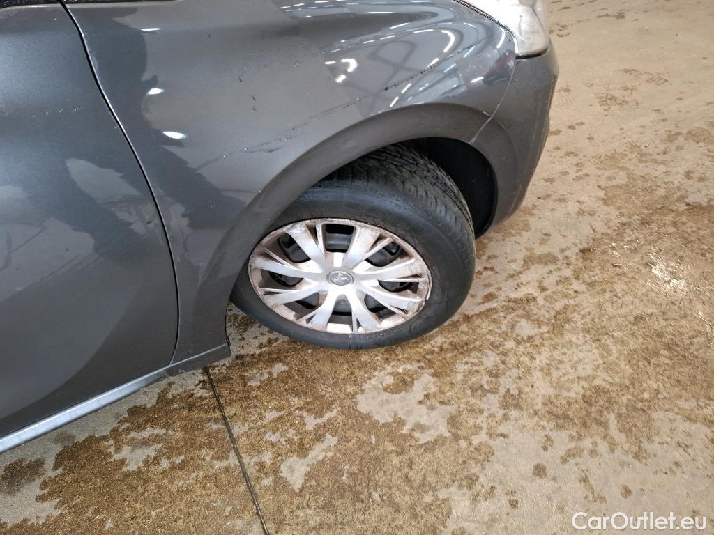  Peugeot  208  Affaire Premium Pack 1.2 PureTech 80CV BVM5 E6 #46