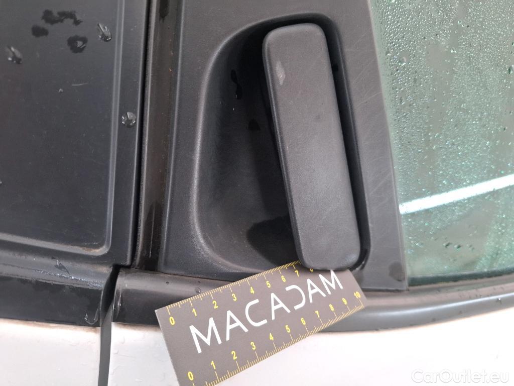  Renault  Clio RENAULT  Société VU 5p Berline Air Medianav dCi 90 - 18 #88