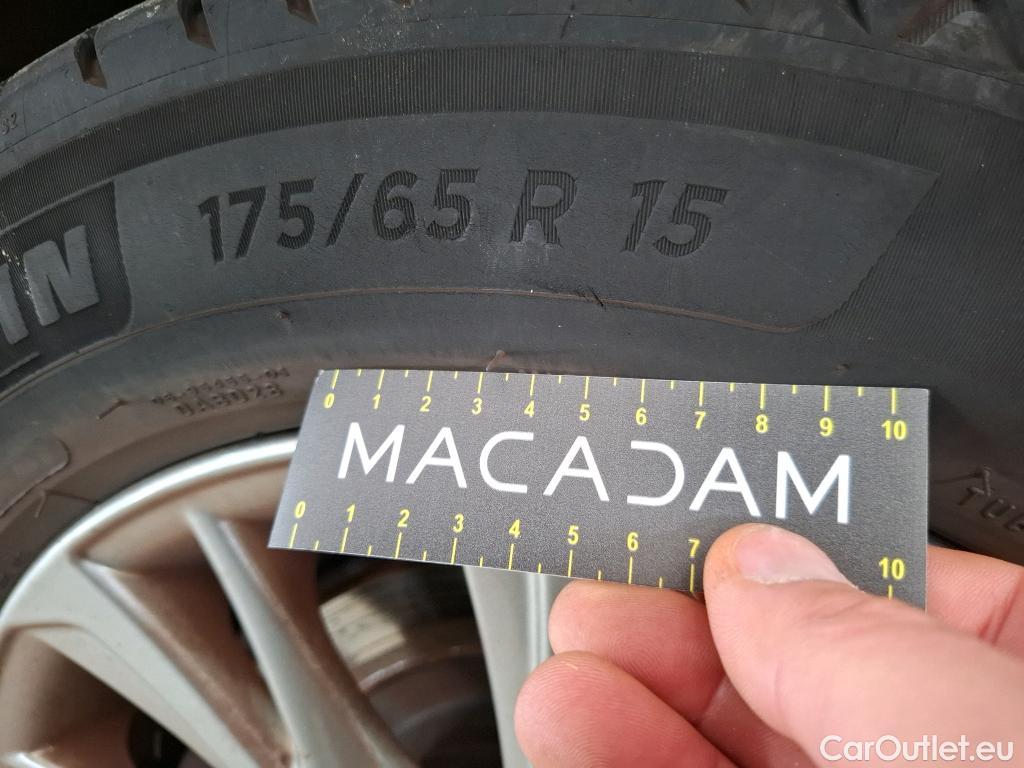  Toyota  Yaris  Hybride 5p Berline 1.5 VVT-I HYBRID Dynamic Business / TRANSFO VP/VF #48