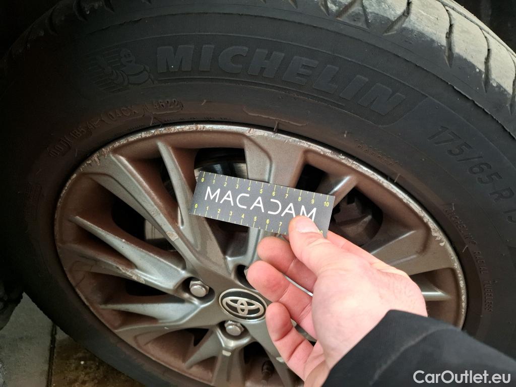  Toyota  Yaris  Hybride 5p Berline 1.5 VVT-I HYBRID Dynamic Business / TRANSFO VP/VF #46