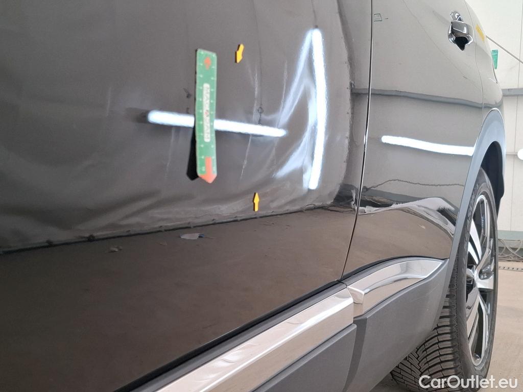  Peugeot  3008 PEUGEOT  / 2020 / 5P / SUV 1.6 HYBRID 225 E-EAT8 GT #6