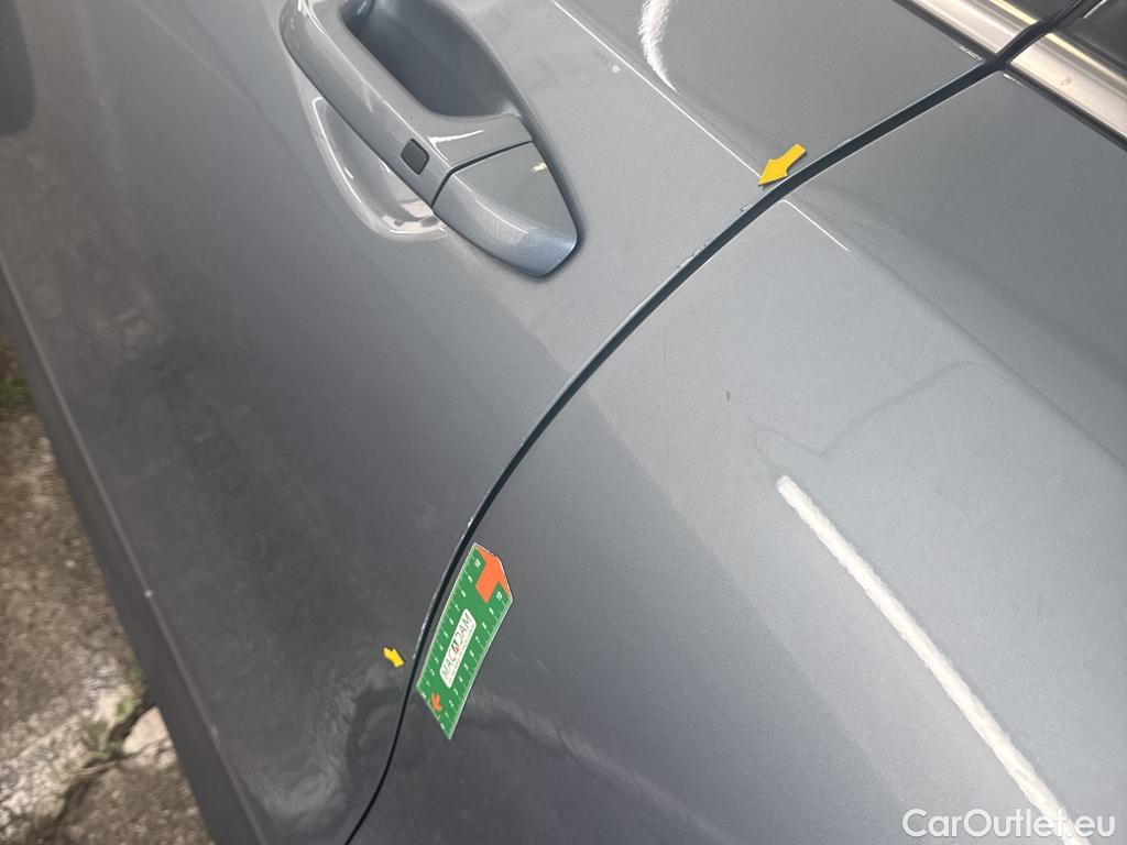  KIA  XCeed KIA  / 2019 / 5P / Crossover 1.6 GDI ISG ISG PHEV DESIGN DCT6 #3