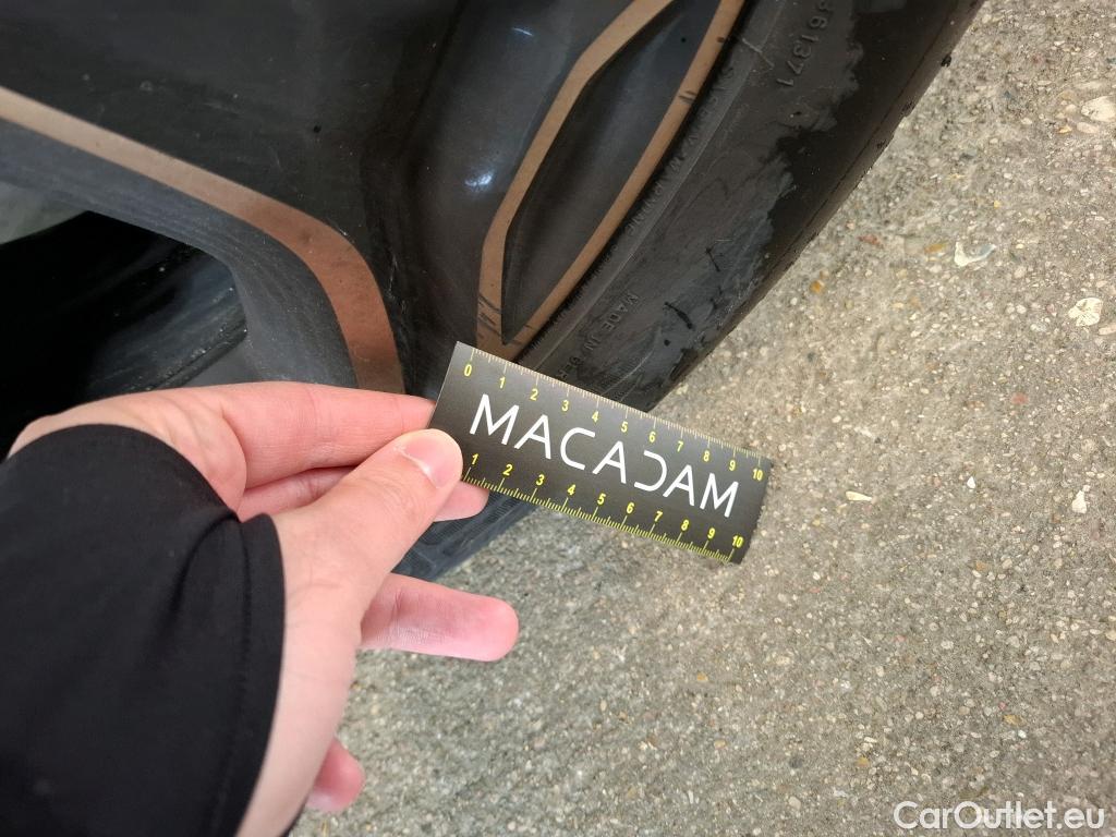  Renault  Kadjar RENAULT  / 2018 / 5P / Crossover Black Edition TCe 140 EDC FAP - 21 #4