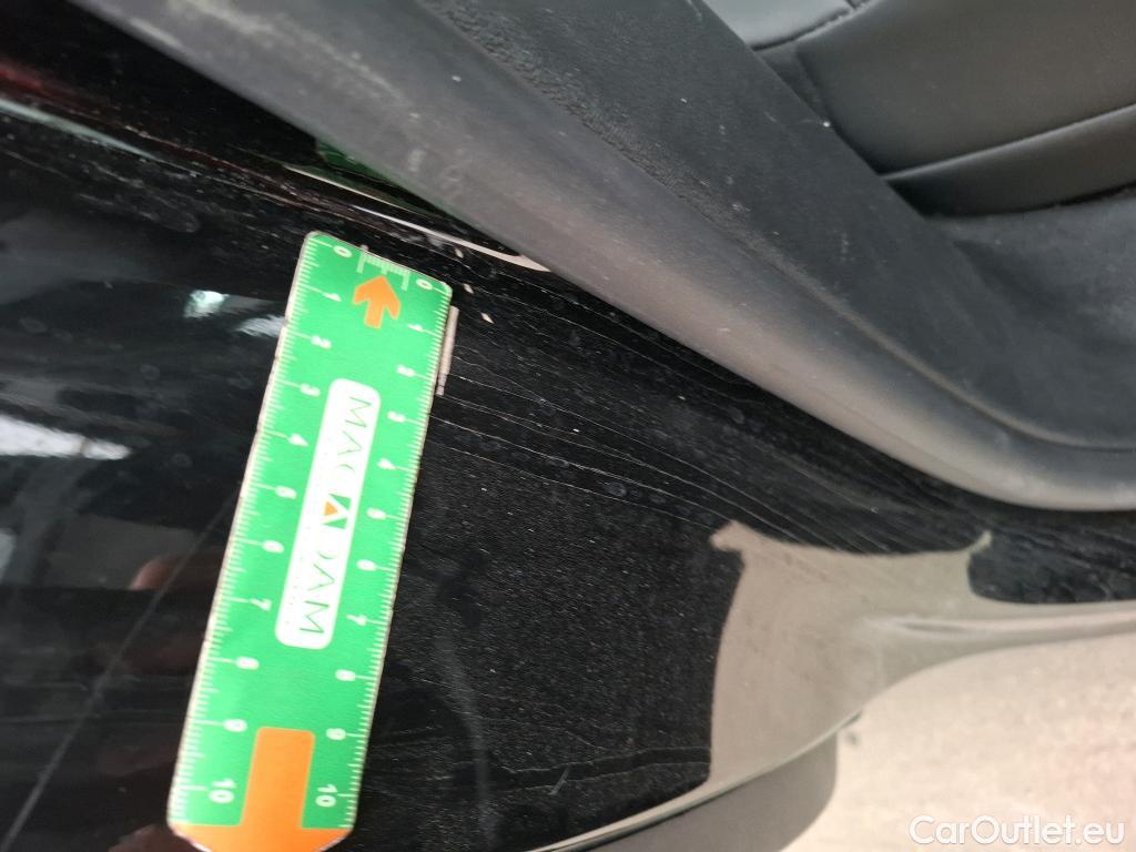  Peugeot  3008 PEUGEOT  / 2020 / 5P / SUV 1.6 HYBRID 225 E-EAT8 GT #25