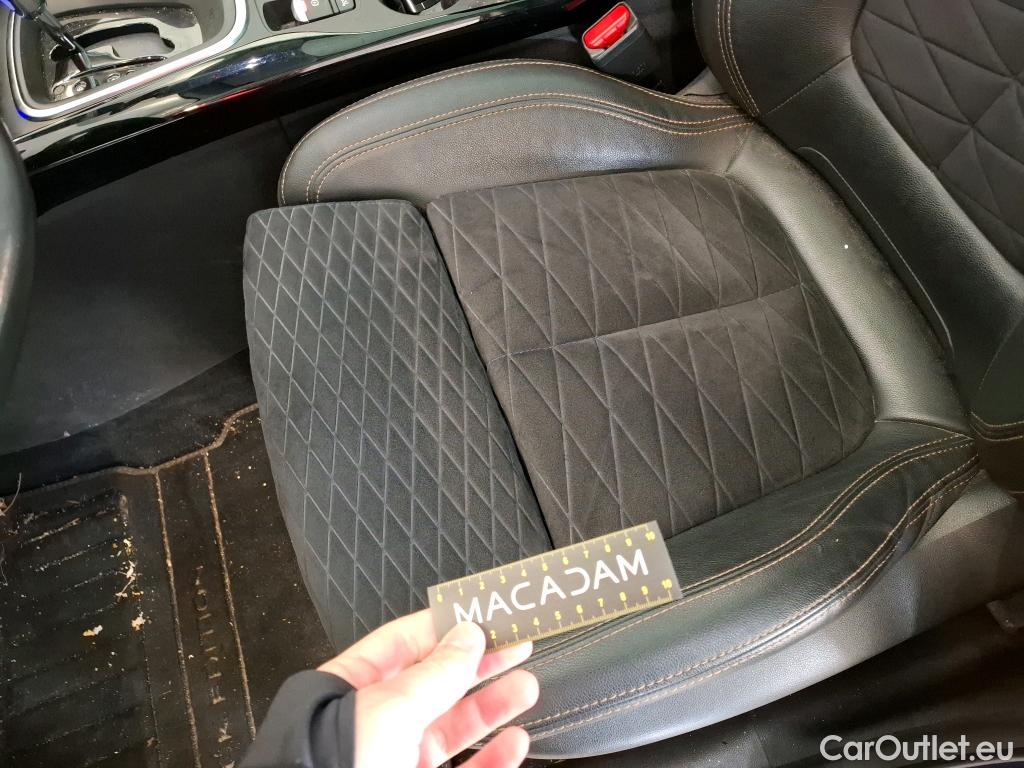  Renault  Kadjar RENAULT  / 2018 / 5P / Crossover Black Edition TCe 140 EDC FAP - 21 #9