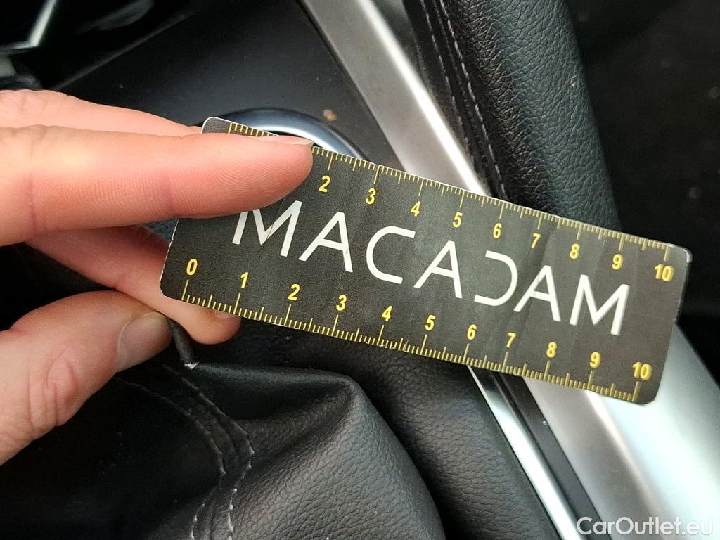  Renault  Kadjar RENAULT  / 2018 / 5P / Crossover Intens TCe 160 FAP #18