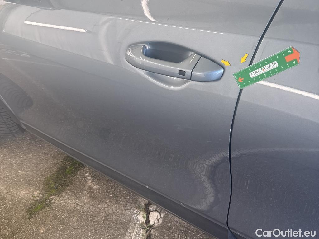  KIA  XCeed KIA  / 2019 / 5P / Crossover 1.6 GDI ISG ISG PHEV DESIGN DCT6 #1