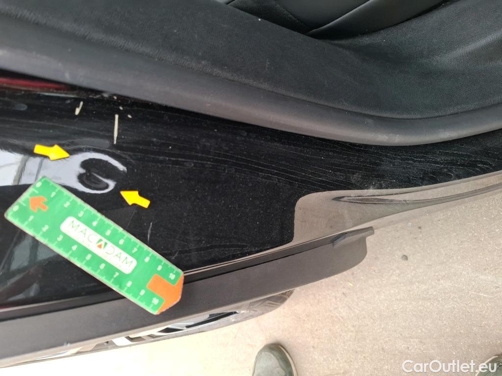  Peugeot  3008 PEUGEOT  / 2020 / 5P / SUV 1.6 HYBRID 225 E-EAT8 GT #22