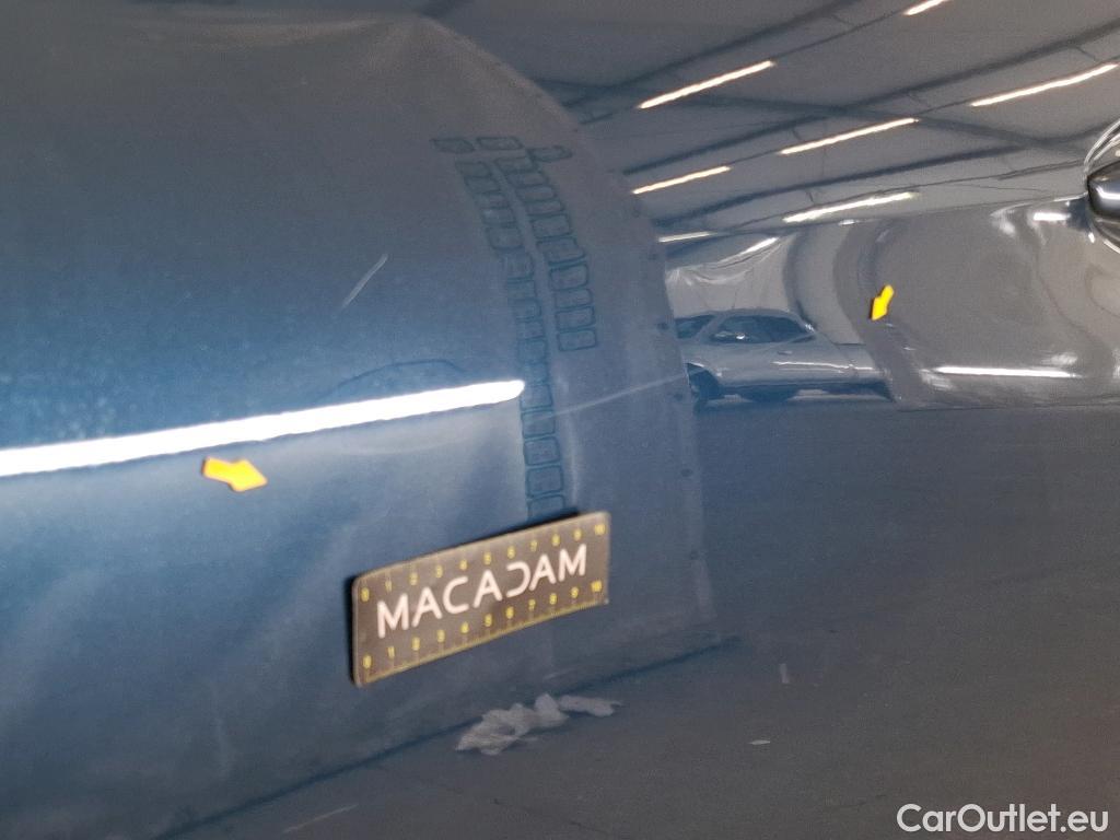  Peugeot  3008 PEUGEOT  / 2020 / 5P / SUV 1.6 HYBRID4 300 E-EAT8 GT Pack #22