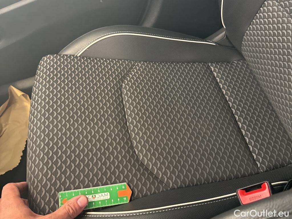  KIA  XCeed KIA  / 2019 / 5P / Crossover 1.6 GDI ISG ISG PHEV DESIGN DCT6 #14