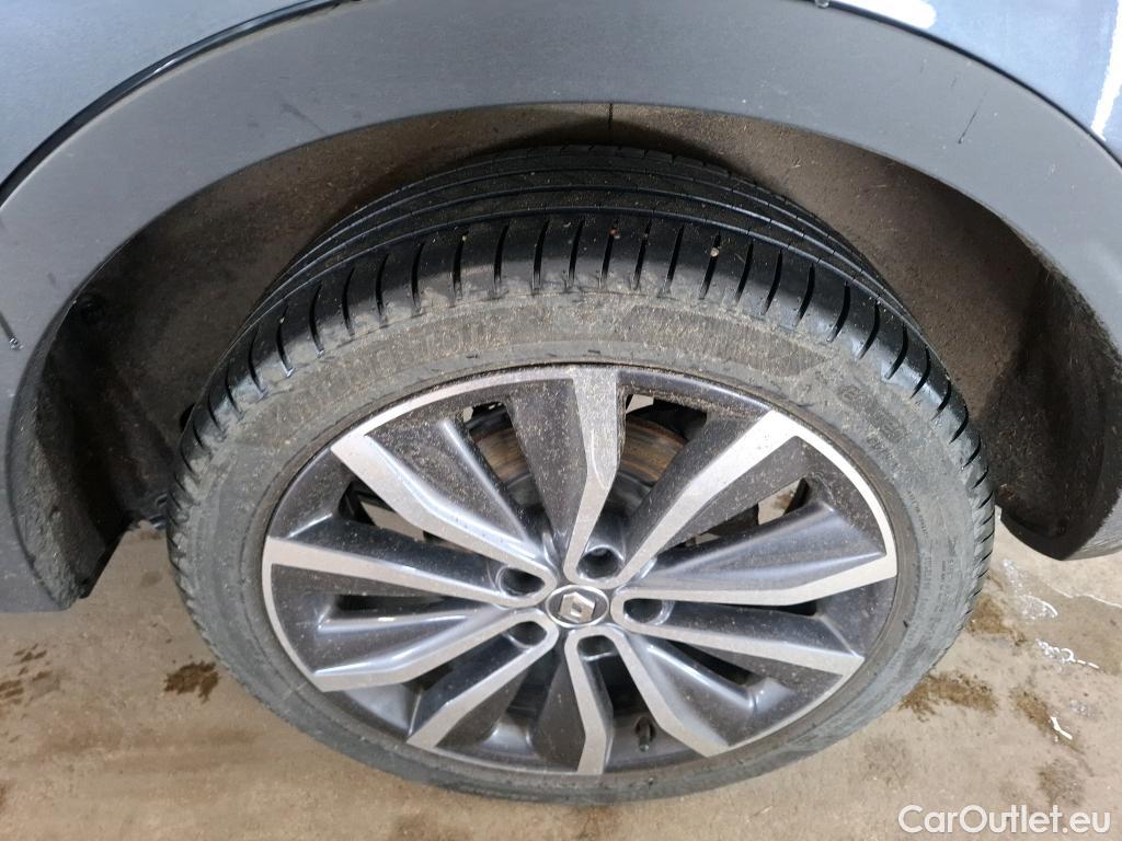  Renault  Kadjar RENAULT  / 2018 / 5P / Crossover Intens TCe 160 FAP #33