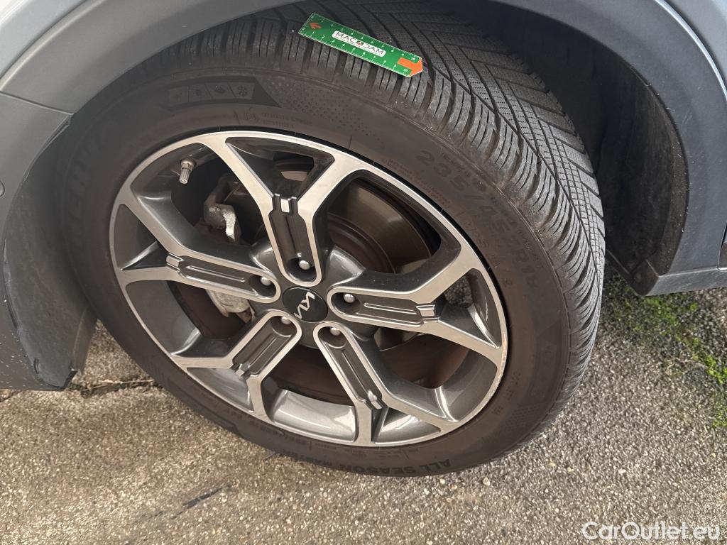  KIA  XCeed KIA  / 2019 / 5P / Crossover 1.6 GDI ISG ISG PHEV DESIGN DCT6 #8