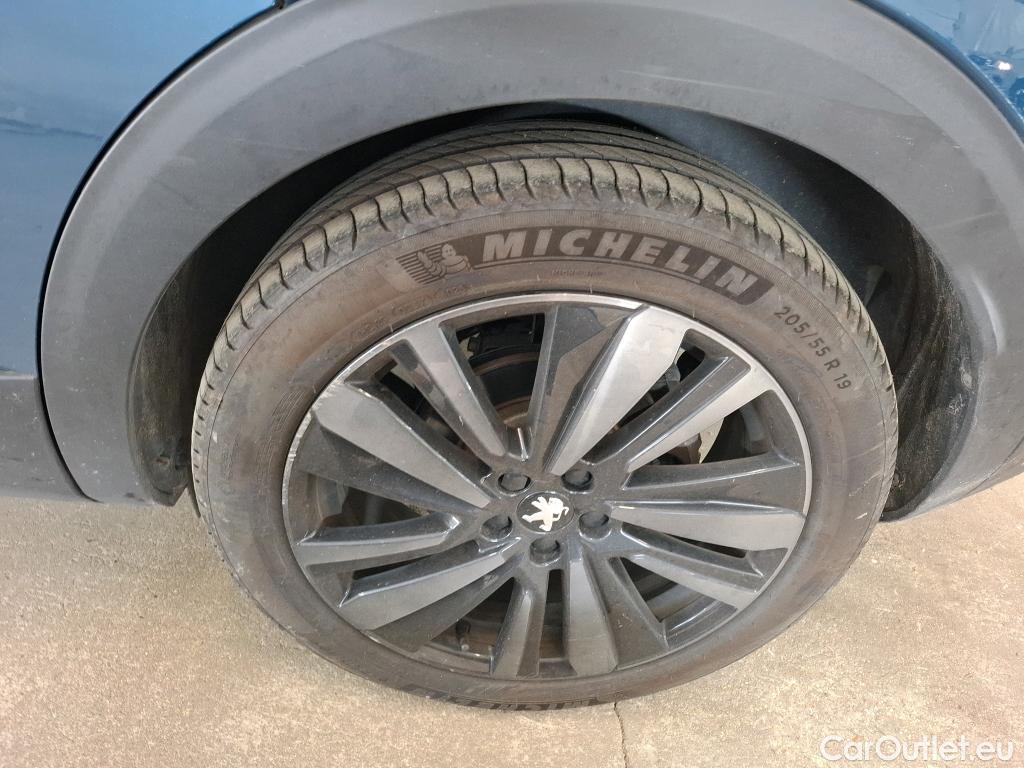  Peugeot  3008 PEUGEOT  / 2020 / 5P / SUV 1.6 HYBRID4 300 E-EAT8 GT Pack #8