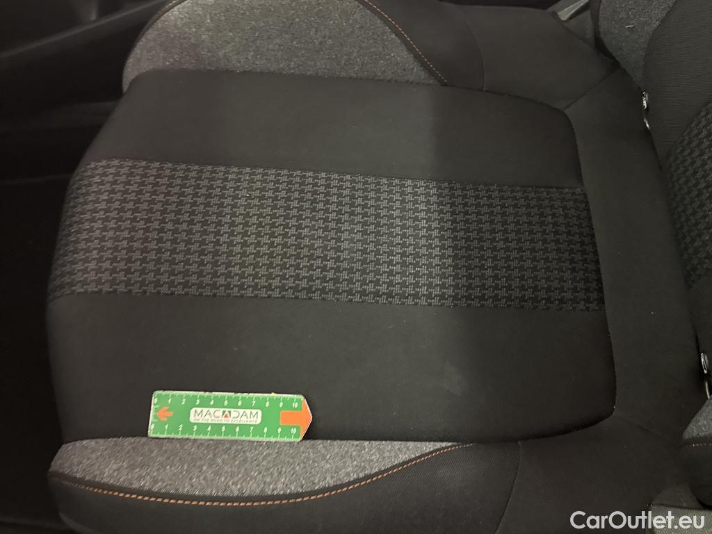  Peugeot  3008  Active Pack 1.2 PureTech 130CV BVA8 E6d #16