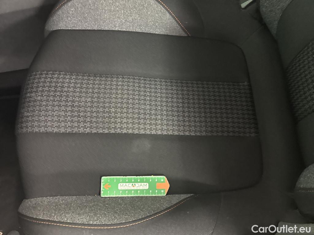  Peugeot  3008  Active Pack 1.2 PureTech 130CV BVA8 E6d #15