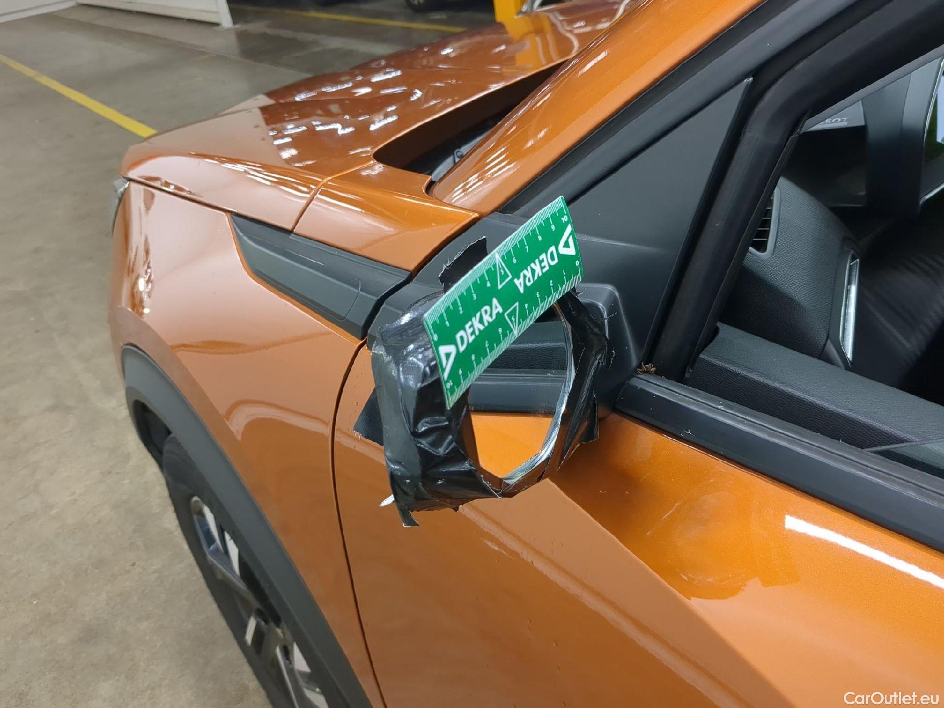  Peugeot  2008  Allure Pack 1.5 HDi 110CV BVM6 E6d #17