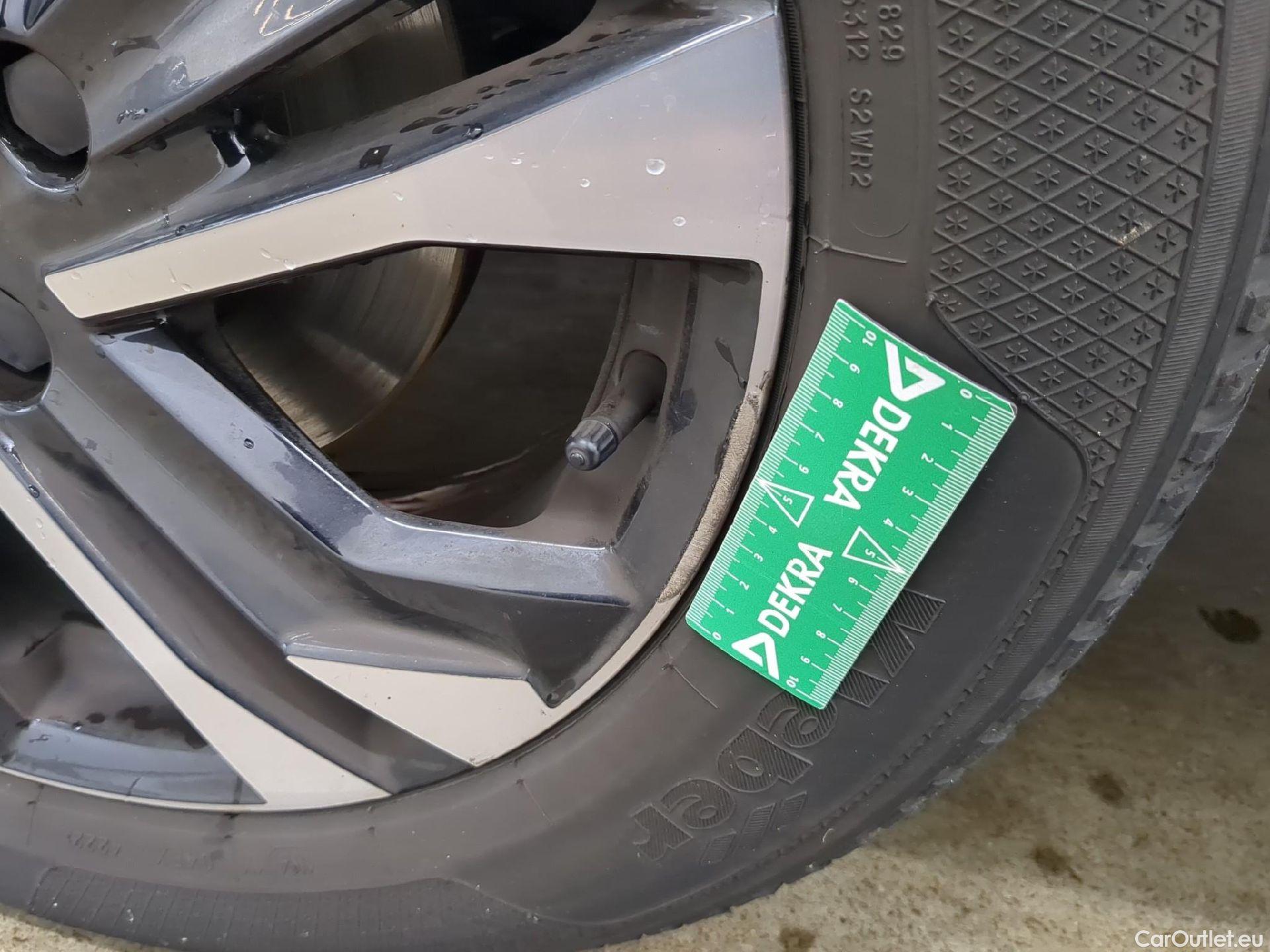  Peugeot  2008  Allure Pack 1.5 HDi 110CV BVM6 E6d #8