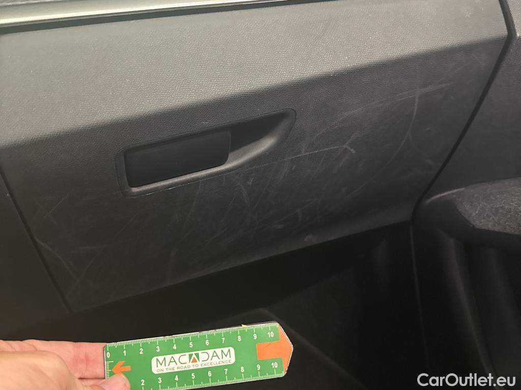  Peugeot  3008  Active Pack 1.2 PureTech 130CV BVA8 E6d #18