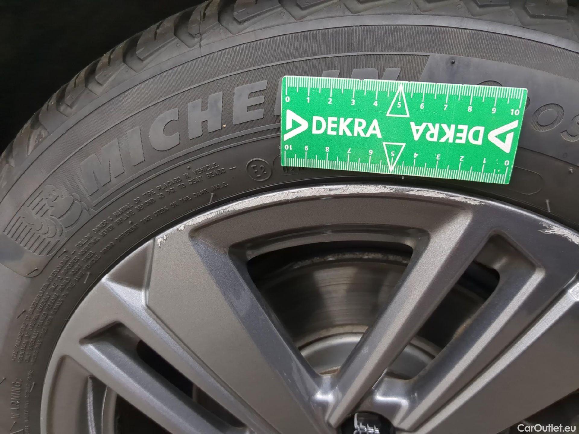  Peugeot  308  Active Pack 1.2 PureTech 130CV BVA8 E6d #8