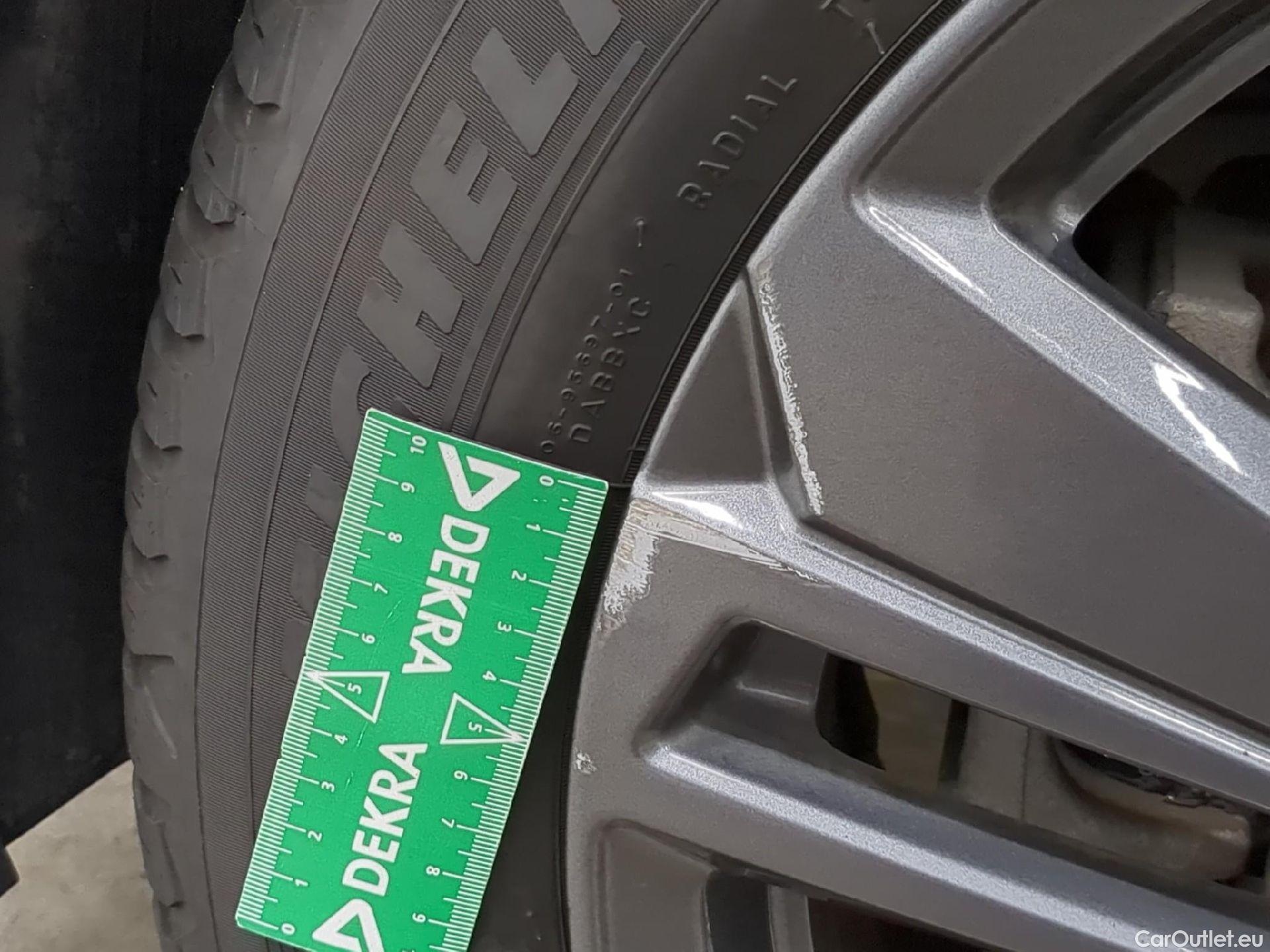  Peugeot  308  Active Pack 1.2 PureTech 130CV BVA8 E6d #1