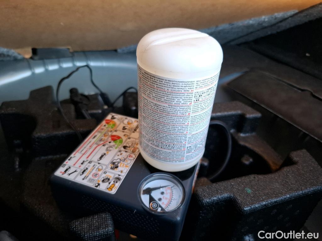  Nissan  Micra NISSAN  / 2016 / 5P / Berline IG-T 92 Business Edition #26