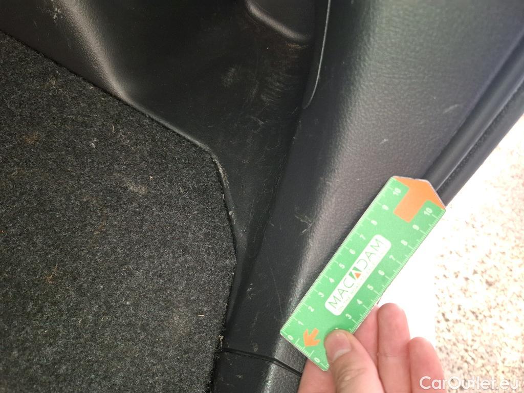  Toyota  Yaris TOYOTA  Hybride / 2017 / 5P / Berline 1.5 VVT-I HYBRID France Business #6