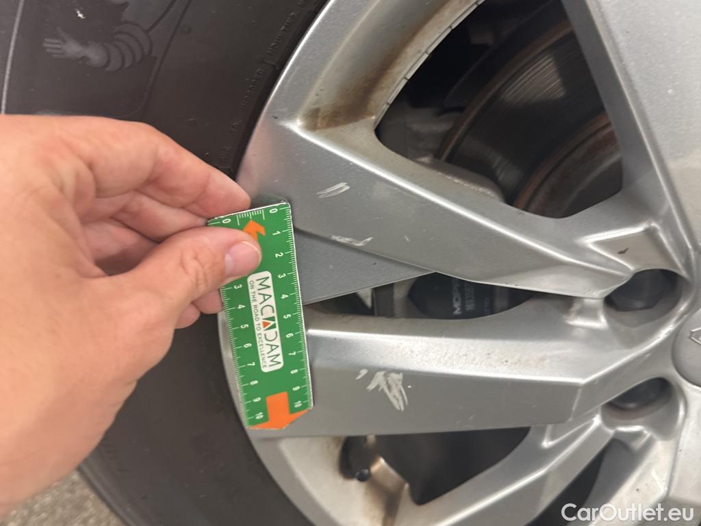  Peugeot  3008  Active Pack 1.2 PureTech 130CV BVA8 E6d #7