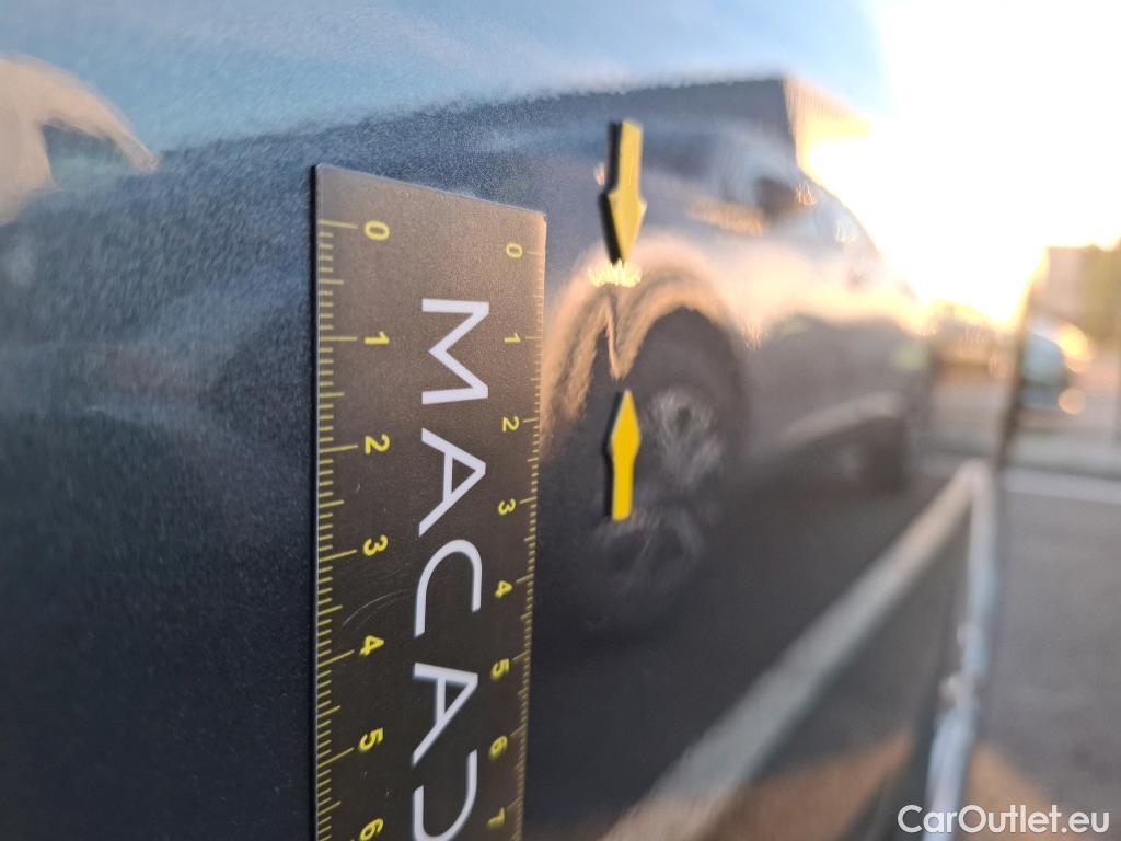  Nissan  Micra NISSAN  / 2016 / 5P / Berline IG-T 92 Business Edition #34