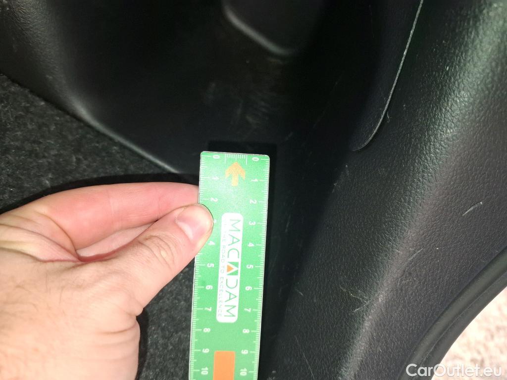  Toyota  Yaris TOYOTA  Hybride / 2017 / 5P / Berline 1.5 VVT-I HYBRID France Business #5