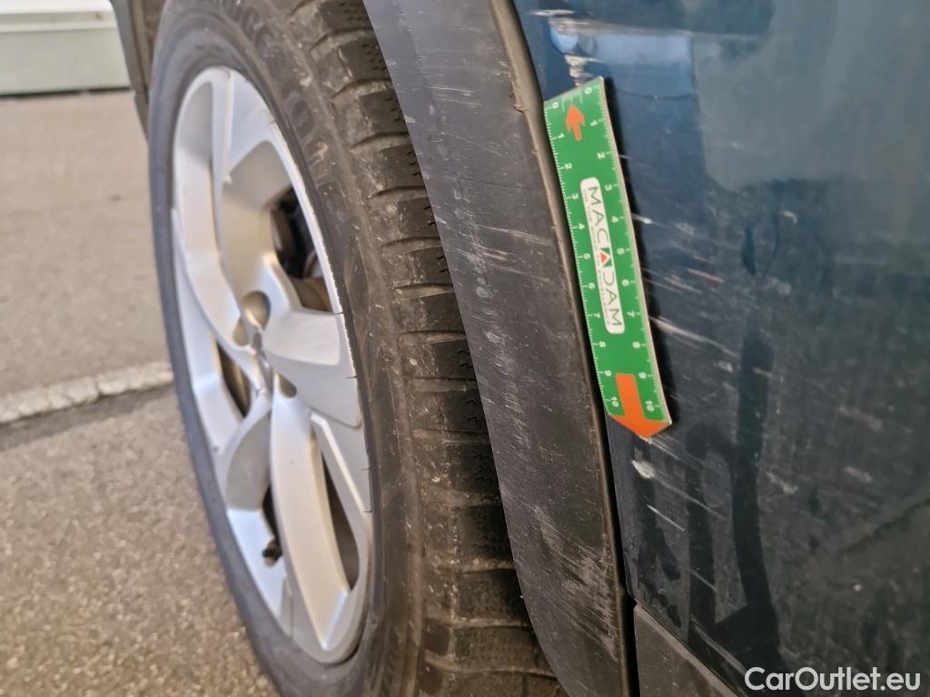  Citroen  C5 CITROEN  Aircross / 2018 / 5P / SUV Hybrid 225 ë-EAT8 Business #22