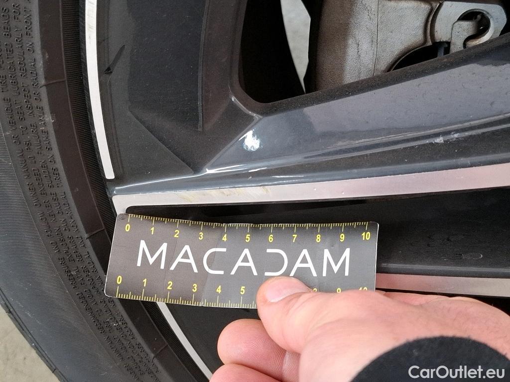  Mercedes  G-Klasee MERCEDES-BENZ GLC / 2019 / 5P / SUV GLC 200 d AMG Line #35