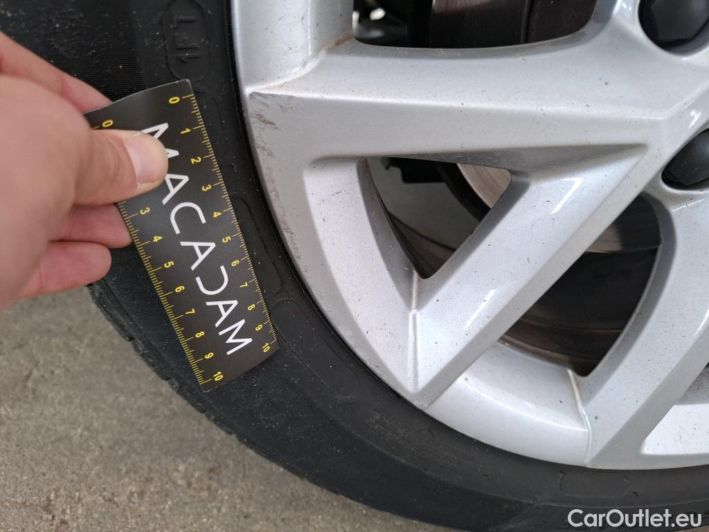  Seat  Leon SEAT  Sportstourer / 2020 / 5P / Break 1.0 eTSI 110 DSG S&S Style Business #10