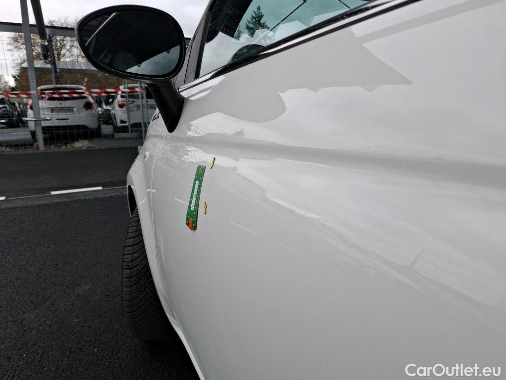  Fiat  500 FIAT  / 2015 / 3P / Berline Hybrid 1.0 BSG 70 ch Dolcevita #5