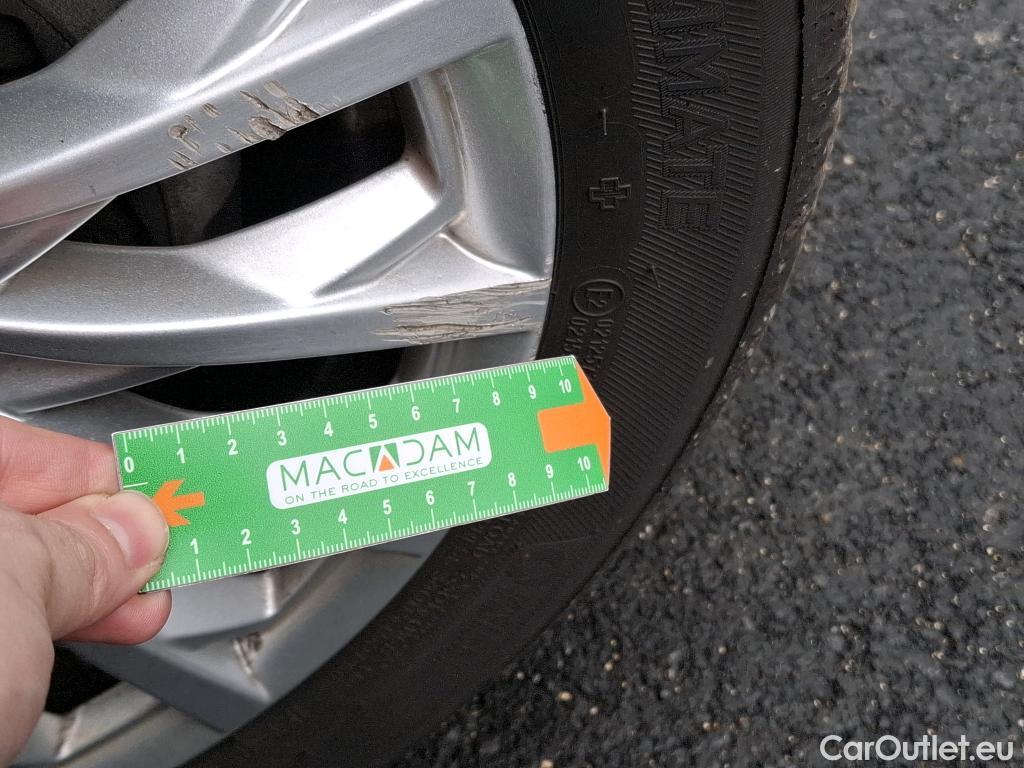  Fiat  500 FIAT  / 2015 / 3P / Berline Hybrid 1.0 BSG 70 ch Dolcevita #11