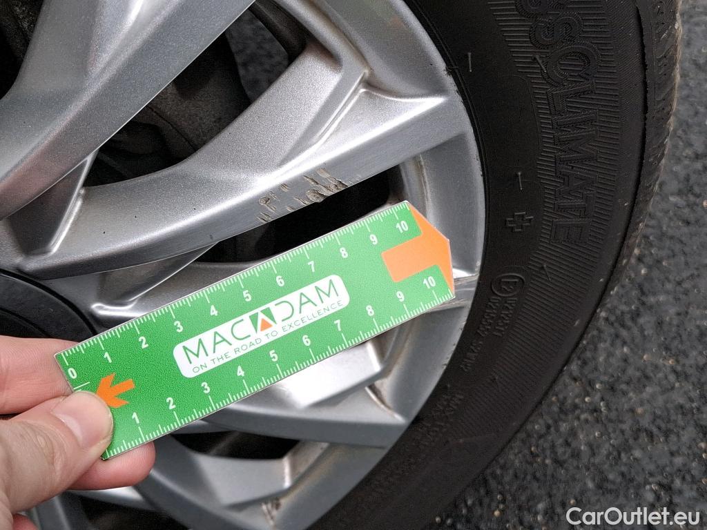  Fiat  500 FIAT  / 2015 / 3P / Berline Hybrid 1.0 BSG 70 ch Dolcevita #10