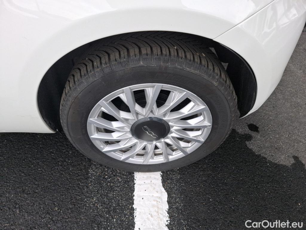  Fiat  500 FIAT  / 2015 / 3P / Berline Hybrid 1.0 BSG 70 ch Dolcevita #15