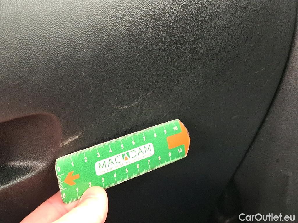  Citroen  C3  Société Feel 1.5 BlueHDI 100CV BVM6 E6d / VH GRELE #36