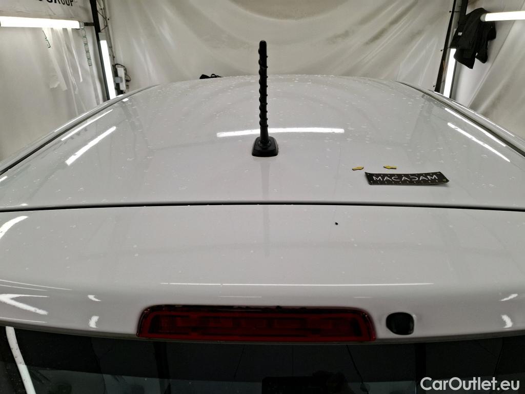  Toyota  Yaris TOYOTA  Hybride / 2017 / 5P / Berline 1.5 VVT-I HYBRID France Business #1