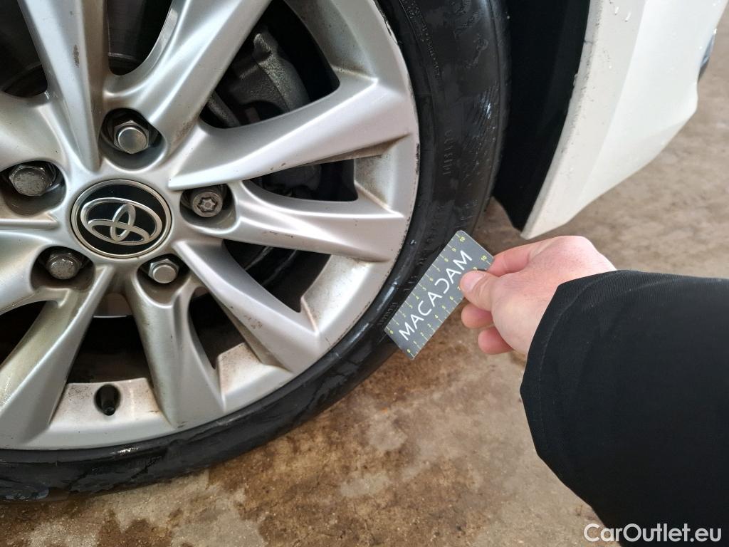  Toyota  Corolla TOYOTA  Touring Sports / 2018 / 5P / Break Hybride 122h Dynamic Business Beyond Zer #9