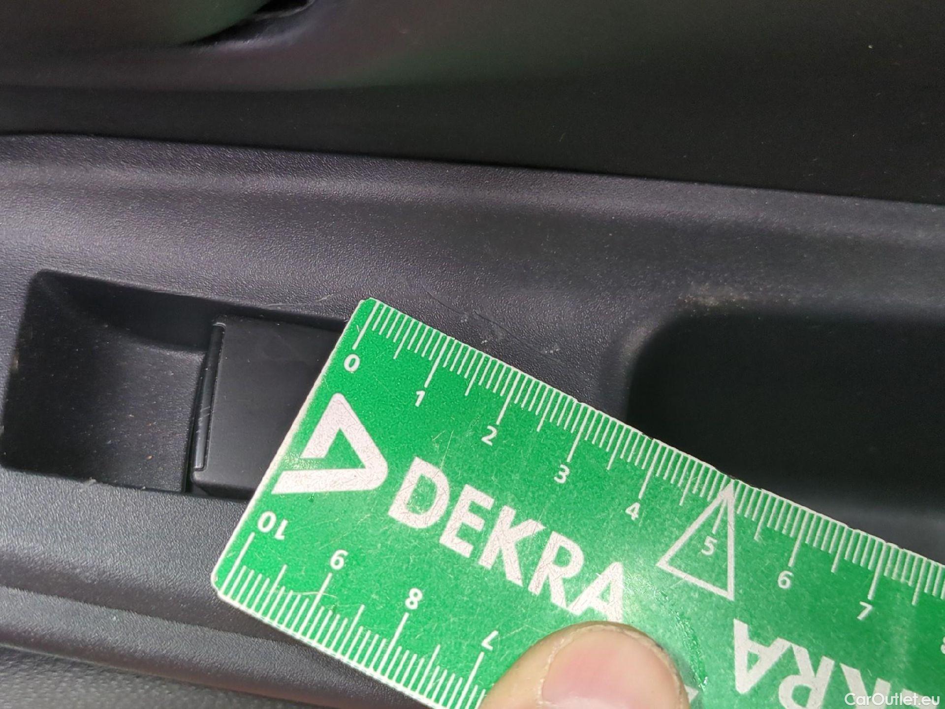  Toyota  Yaris Cross TOYOTA  Hybride / 2021 / 5P / SUV 1.5 HYBRID 116H DYNAMIC AUTO #14