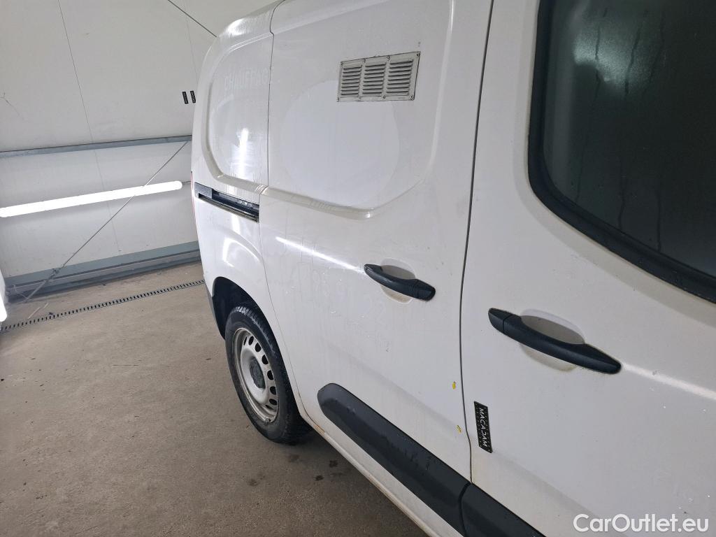  Citroen  Berlingo CITROEN   2018  4P  Fourgonnette Taille M 1000kg BlueHDi 75 BVM Club #8