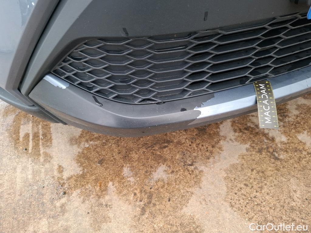  Toyota  C-HR TOYOTA  / 2016 / 5P / SUV 1.8 Hybride 122 Dynamic Business Stage A #4