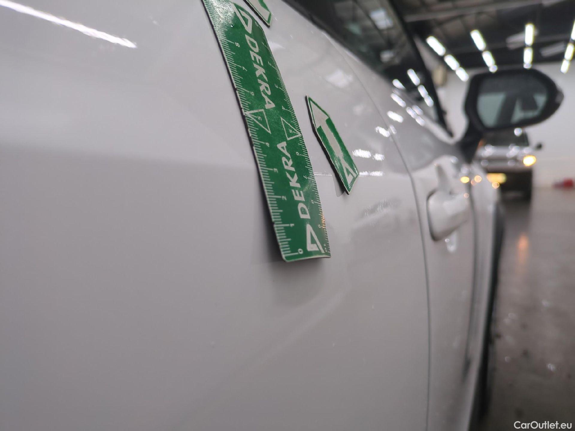  Toyota  Yaris Cross TOYOTA  Hybride / 2021 / 5P / SUV 1.5 HYBRID 116H DYNAMIC AUTO #12