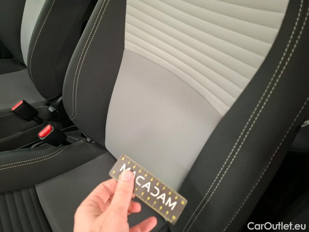  Toyota  Yaris TOYOTA  Hybride / 2017 / 5P / Berline 1.5 VVT-I HYBRID France Business #23