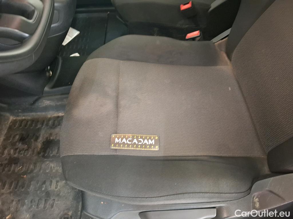  Citroen  Berlingo CITROEN   2018  4P  Fourgonnette Taille M 1000kg BlueHDi 75 BVM Club #19