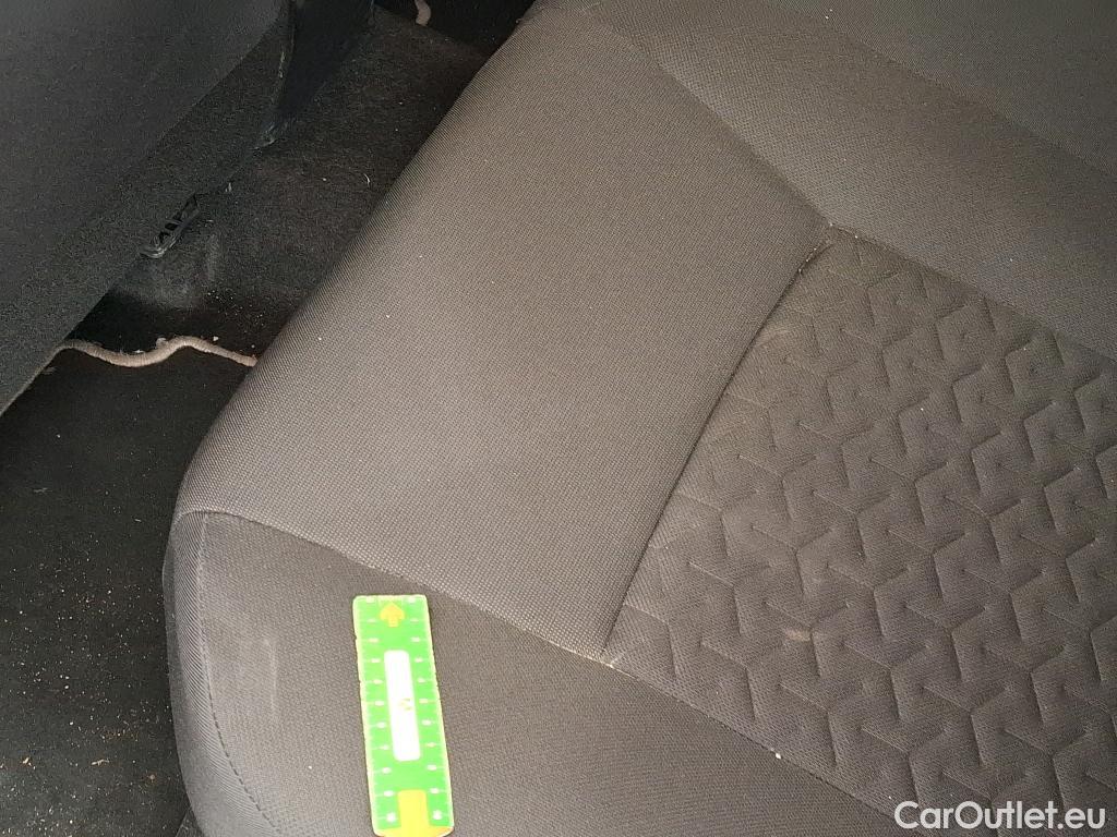  Toyota  Corolla TOYOTA  / 2018 / 5P / Berline Hybride 122h Design #16