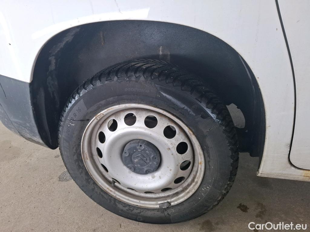  Citroen  Berlingo CITROEN   2018  4P  Fourgonnette Taille M 1000kg BlueHDi 75 BVM Club #3