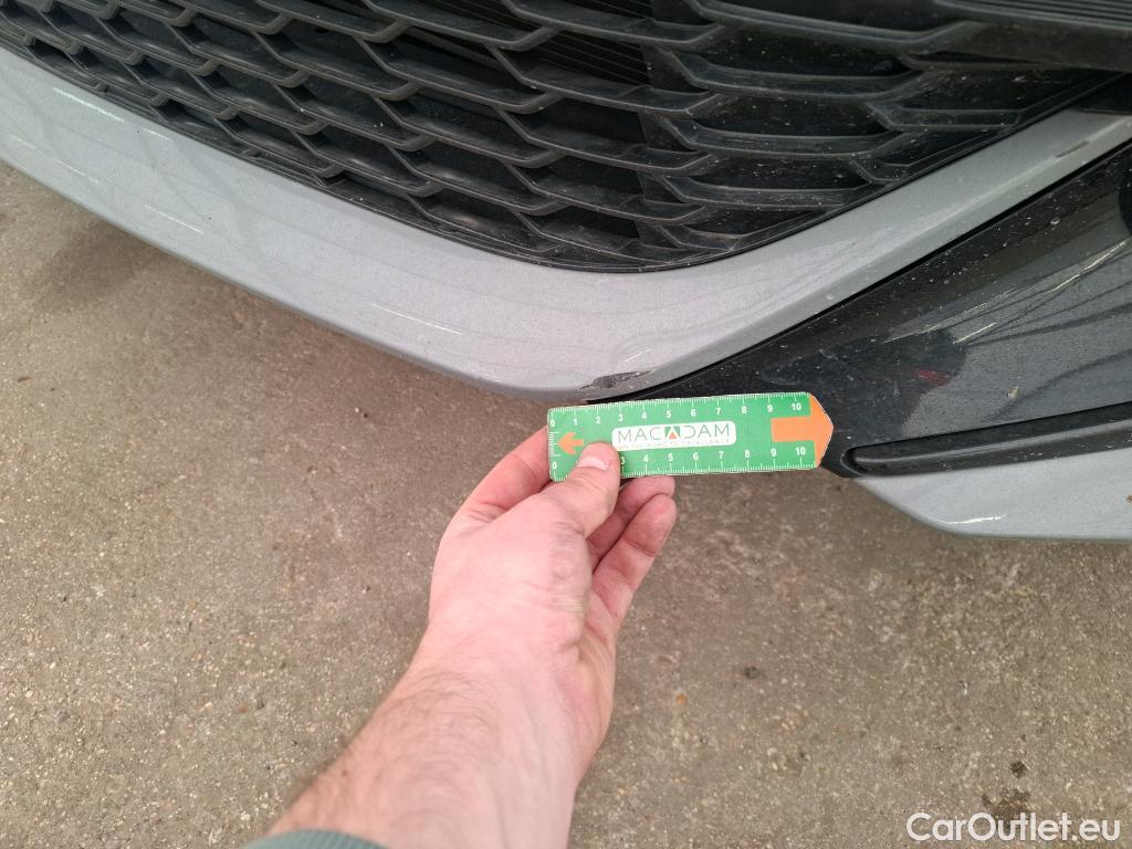  Toyota  Corolla TOYOTA  / 2018 / 5P / Berline Hybride 122h Design #2