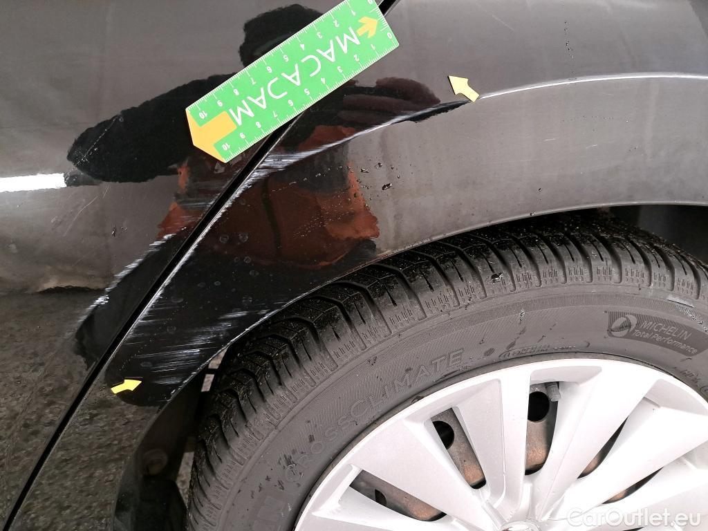  Nissan  Micra NISSAN  / 2016 / 5P / Berline IG-T 100 Xtronic Business Edition #1